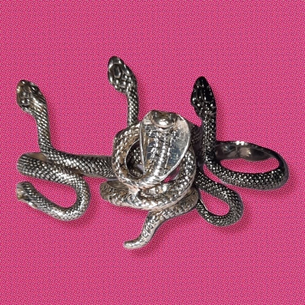 Serpant  Rings Bundle!!! 💋💕💕💕💕